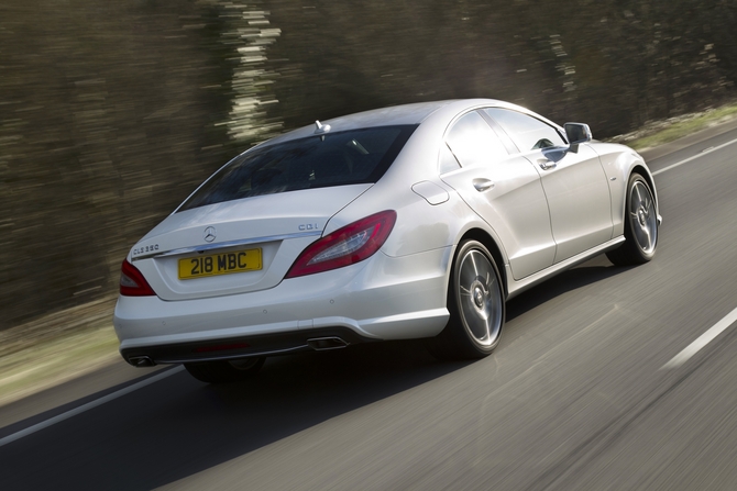 Mercedes-Benz CLS 350 CDI BlueEfficiency Sport Mercedes-Benz CLS 350 CDI BlueEfficiency Sport