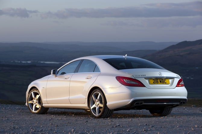 Mercedes-Benz CLS 350 CDI BlueEfficiency Sport Mercedes-Benz CLS 350 CDI BlueEfficiency Sport