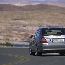 Mercedes-Benz E 350 4MATIC Mercedes-Benz E 350 4MATIC