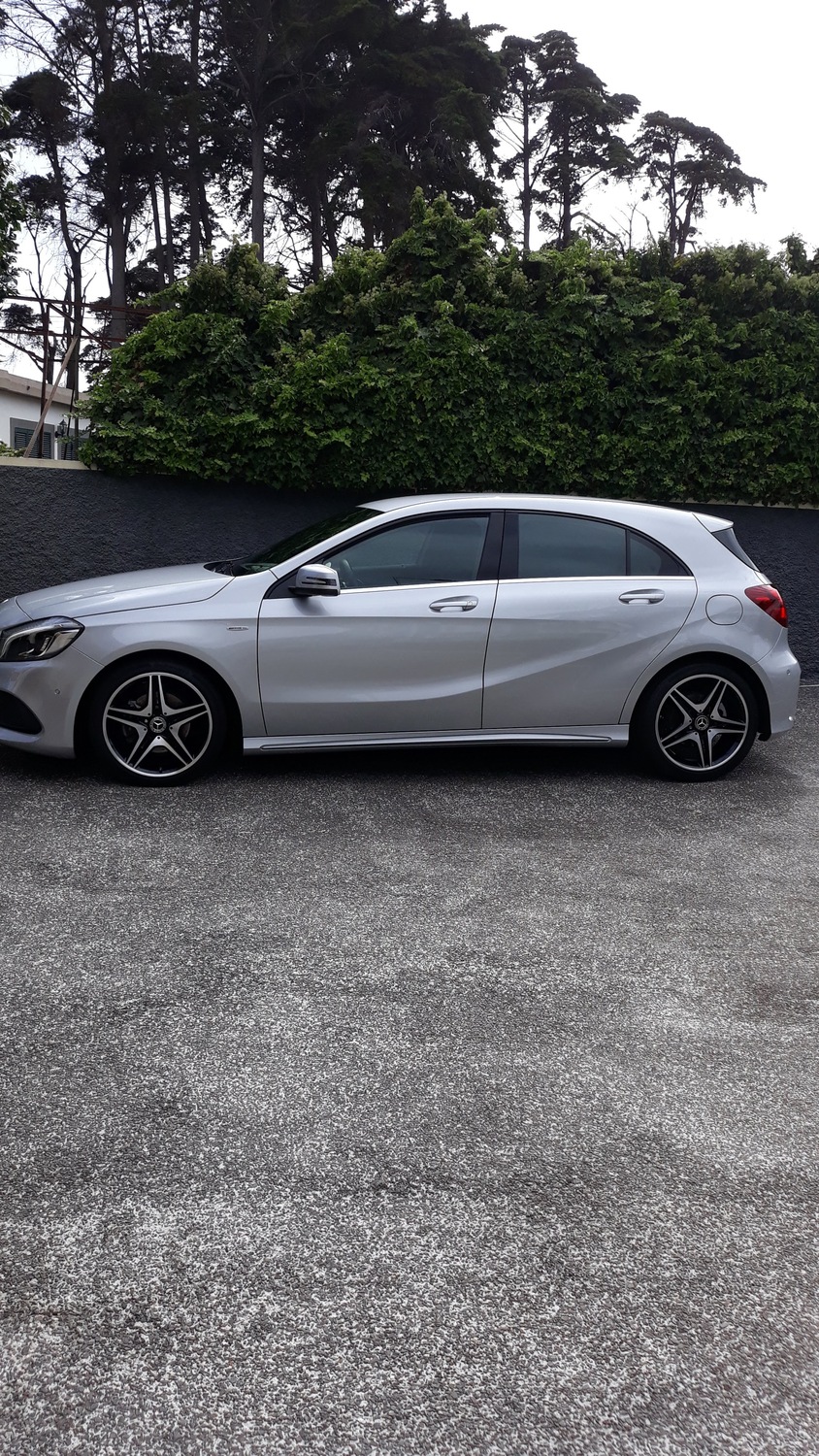 Mercedes-Benz A 180d