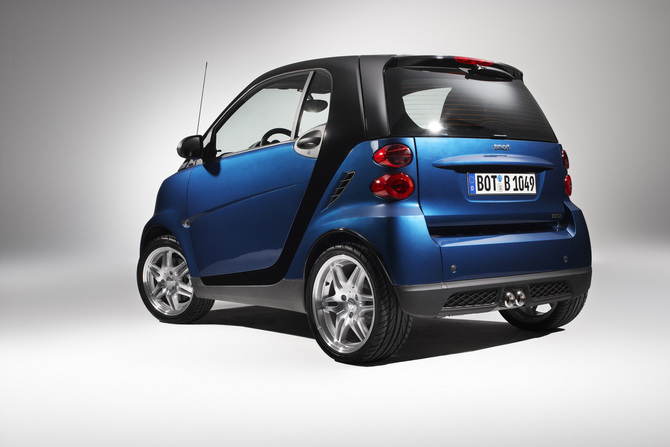 smart fortwo coupé Brabus smart fortwo coupé Brabus