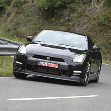 2013 Nissan GT-R Gets Power Boost, Better Suspension and Optional Ceramic Brakes 2013 Nissan GT-R Gets Power Boost, Better Suspension and Optional Ceramic Brakes