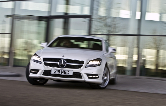 Mercedes-Benz CLS 350 BlueEfficiency Sport Mercedes-Benz CLS 350 BlueEfficiency Sport