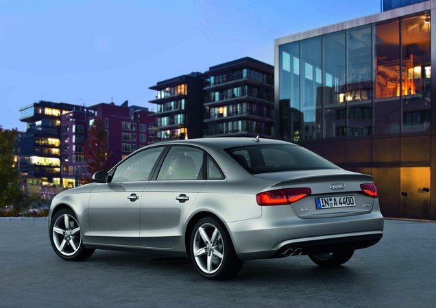 Audi A4 2.0 TFSI Ambiente quattro S tronic Audi A4 2.0 TFSI Ambiente quattro S tronic