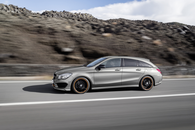 No lançamento, o CLA Shooting Brake será oferecido com uma gama de dois motores diesel e quatro a gasolina No lançamento, o CLA Shooting Brake será oferecido com uma gama de dois motores diesel e quatro a gasolina