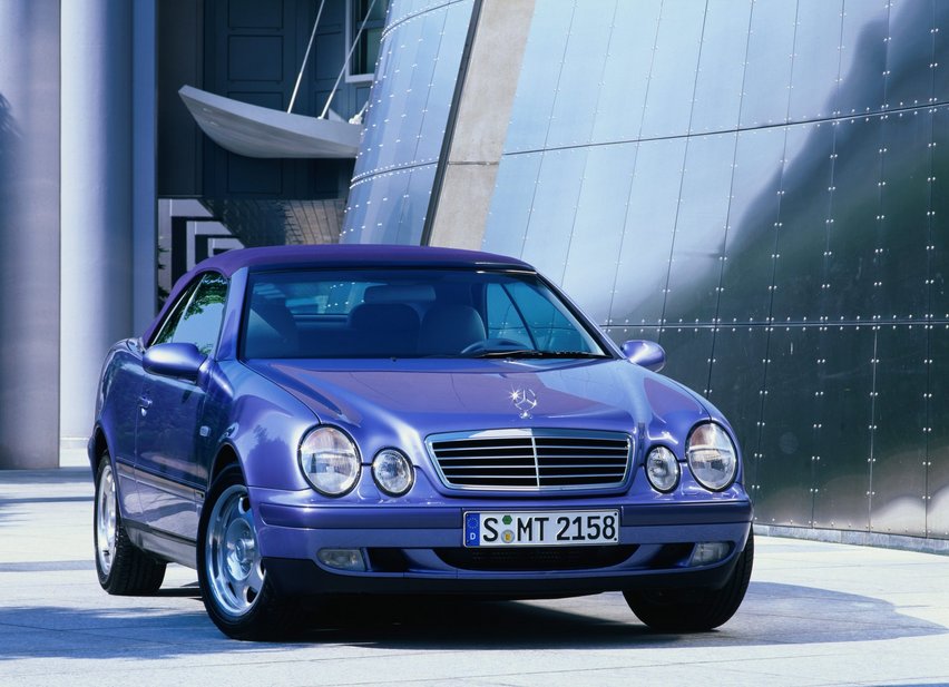 Mercedes-Benz CLK 230 Kompressor Cabriolet AT. basic info. spec rating