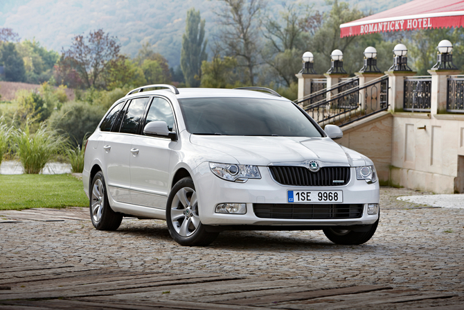 Skoda Superb Break 1.6I TDI CR 105hp Elegance Greenline Skoda Superb Break 1.6I TDI CR 105hp Elegance Greenline