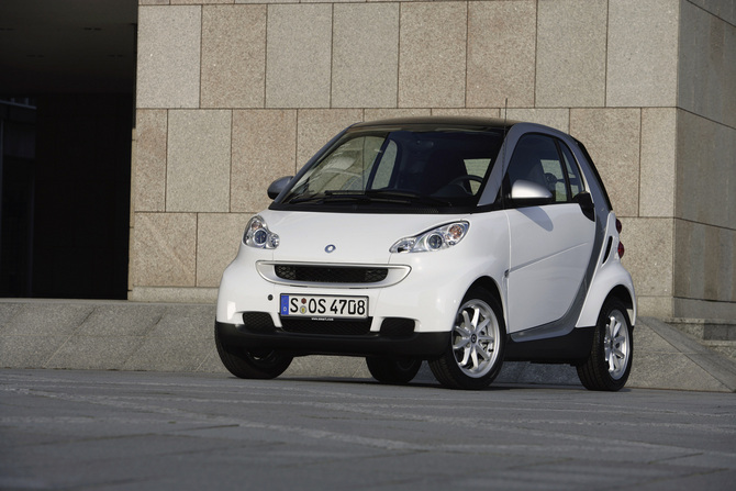 smart fortwo coupé mhd pure 61cv smart fortwo coupé mhd pure 61cv