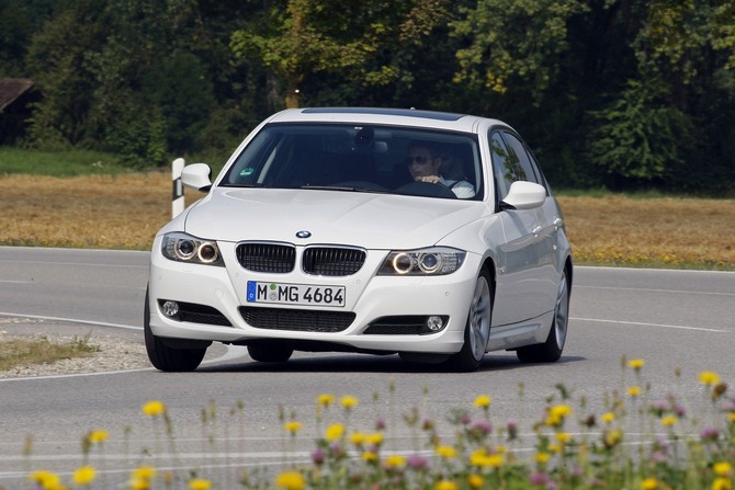 BMW 320d xDrive Automatic BMW 320d xDrive Automatic