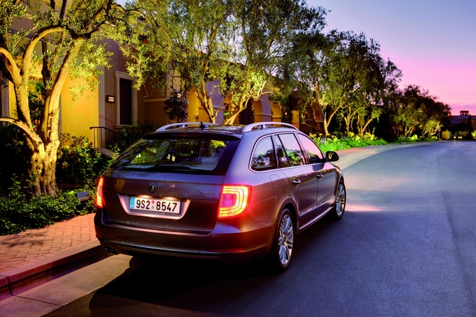 Skoda Superb Break 1.6I TDI CR 105hp Ambition Skoda Superb Break 1.6I TDI CR 105hp Ambition