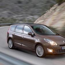 Renault Grand Scénic III 1.9 dCi 130cv FAP Luxe Renault Grand Scénic III 1.9 dCi 130cv FAP Luxe