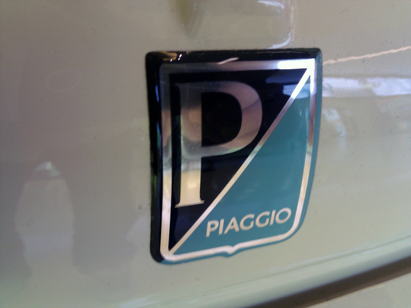 Piaggio Vespa 400 Piaggio Vespa 400
