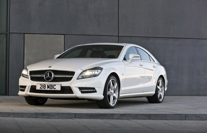 Mercedes-Benz CLS 500 BlueEfficiency Sport Mercedes-Benz CLS 500 BlueEfficiency Sport