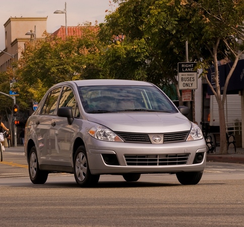 Nissan Versa Sedan 1.6 Nissan Versa Sedan 1.6