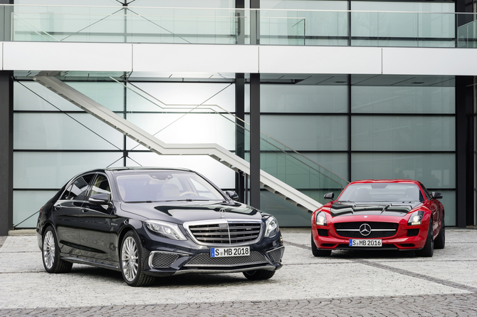 Os carros são os mais recentes lançamentos da AMG Os carros são os mais recentes lançamentos da AMG