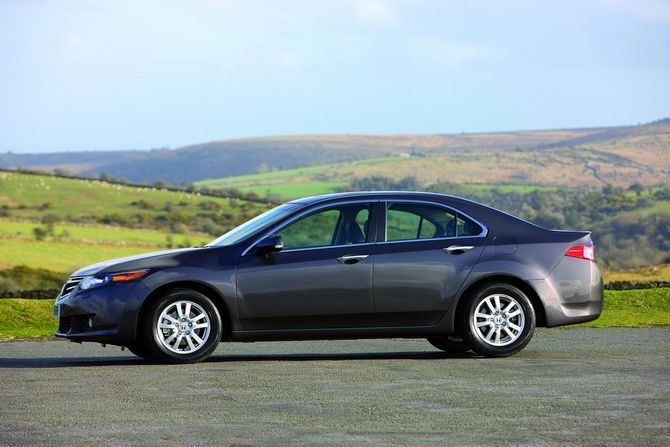 Honda Accord 2.2 i-DTEC Executive AT Limited Edition Honda Accord 2.2 i-DTEC Executive AT Limited Edition