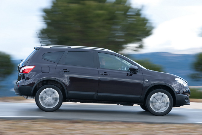Nissan Qashqai+2 2.0 tekna 4x4 Nissan Qashqai+2 2.0 tekna 4x4