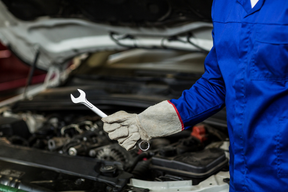 Few Adjustments to Keep Your Car Engine Intact In Cold Weather