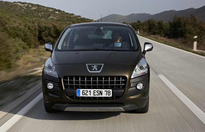 Peugeot 3008 Sport 1.6 THP 150 Peugeot 3008 Sport 1.6 THP 150