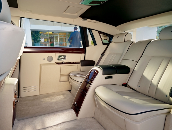 Rolls-Royce Phantom Extended Wheelbase Rolls-Royce Phantom Extended Wheelbase