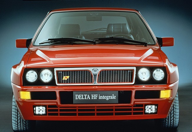 Lancia Delta HF Integrale 16v share tell a friend share on facebook