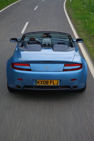 Aston Martin V8 Vantage Roadster Sportshift Aston Martin V8 Vantage Roadster Sportshift