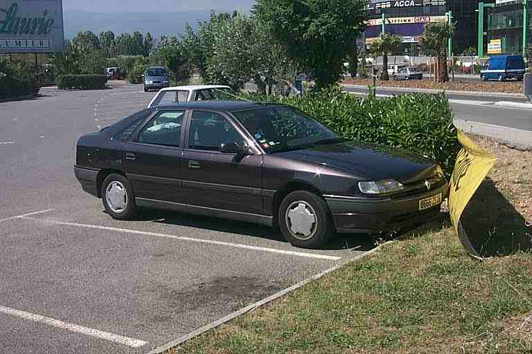 Renault Safrane 2 5 v Rxe 2 Photos And 71 Specs Autoviva Com
