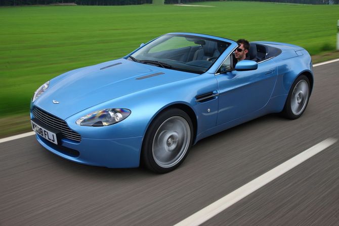 Aston Martin V8 Vantage Roadster Sportshift Aston Martin V8 Vantage Roadster Sportshift