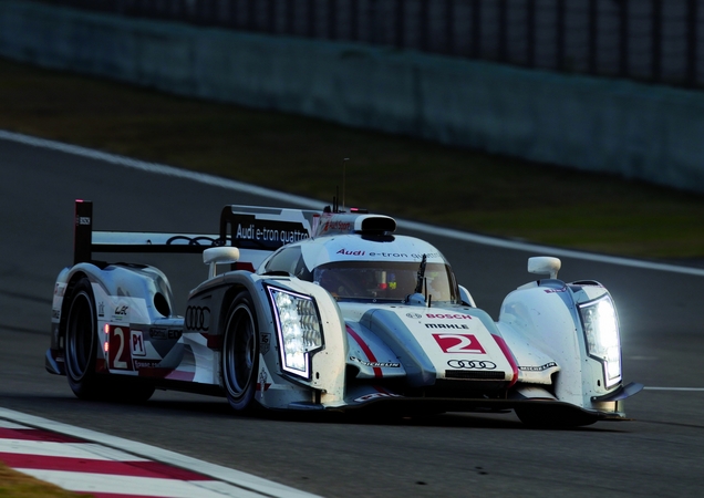 R18 e-tron quattro foi o primeiro modelo híbrido a vencer as 24 Horas de Le Mans R18 e-tron quattro foi o primeiro modelo híbrido a vencer as 24 Horas de Le Mans
