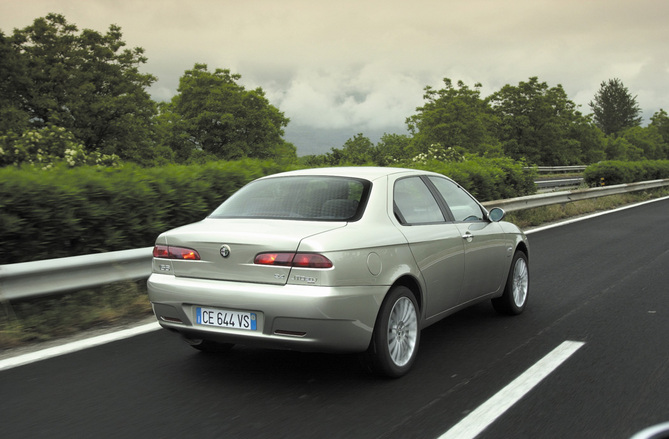 Alfa Romeo 156 2.4 JTD 20V Distinctive Alfa Romeo 156 2.4 JTD 20V Distinctive