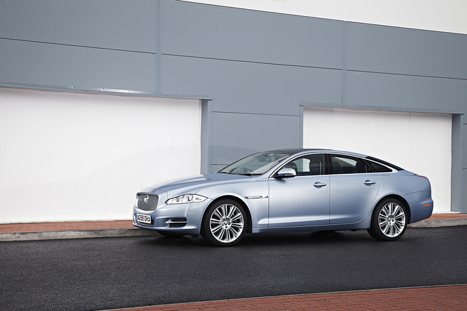 Jaguar XJ 3.0 V6 Diesel S Supersport Jaguar XJ 3.0 V6 Diesel S Supersport
