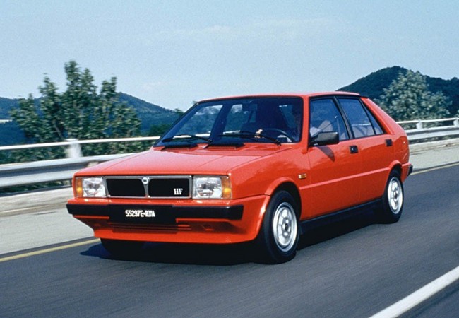 Lancia Delta 1600 HF Turbo Lancia Delta 1600 HF Turbo