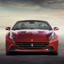 The new California T keeps the same concept of a sports car 2+2 with a retractible hardtop