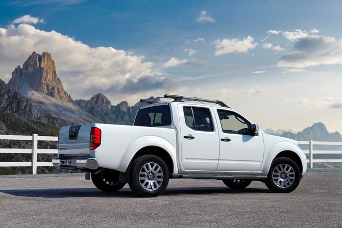 Nissan Navara 2.5 dCi 190 4x4 Double Cab LE Nissan Navara 2.5 dCi 190 4x4 Double Cab LE