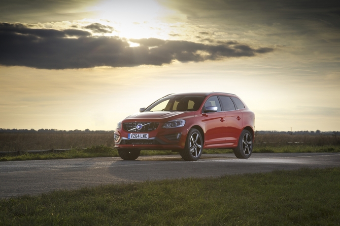 Volvo XC60 D5 AWD R-Design Volvo XC60 D5 AWD R-Design