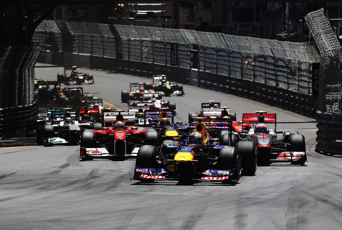 Vettel venceu o Grande Prémio do Mónaco em 2011 depois de uma bandeira vermelha e de várias entradas do safety car Vettel venceu o Grande Prémio do Mónaco em 2011 depois de uma bandeira vermelha e de várias entradas do safety car