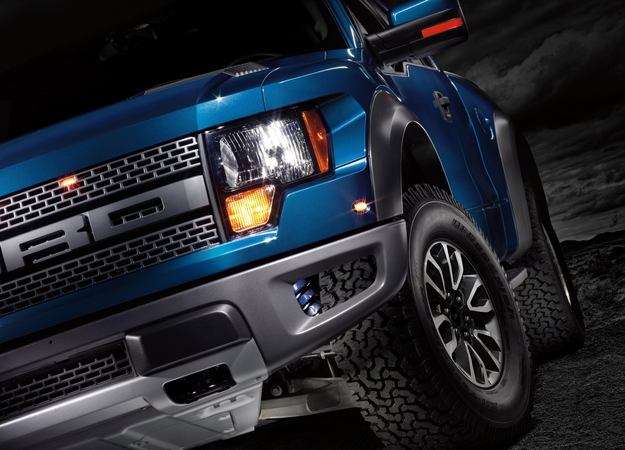 2012 Ford SVT Raptor Gets Torsen Front Differential and Optional Front-Mounted Camera 2012 Ford SVT Raptor Gets Torsen Front Differential and Optional Front-Mounted Camera