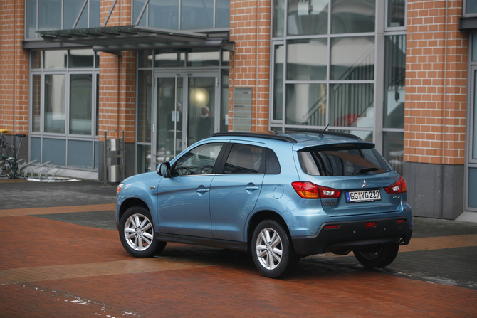 Mitsubishi ASX 2WD 1.8 Di-D ASG Invite Mitsubishi ASX 2WD 1.8 Di-D ASG Invite