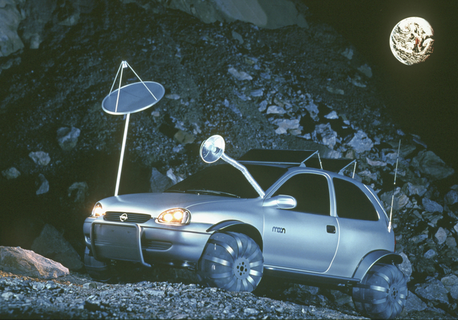The Corsa Moon design study (1997) is based on the Corsa B. The Corsa Moon design study (1997) is based on the Corsa B.