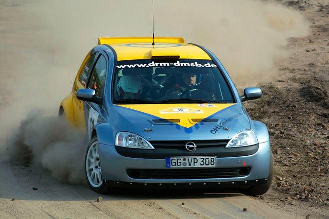 2003 sees two Corsa 1600 take part in the Monte Carlo rally world cup. 2003 sees two Corsa 1600 take part in the Monte Carlo rally world cup.
