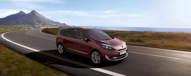 Renault Grand Scenic 1.5 dCi FAP ECO2 Dynamique S Renault Grand Scenic 1.5 dCi FAP ECO2 Dynamique S