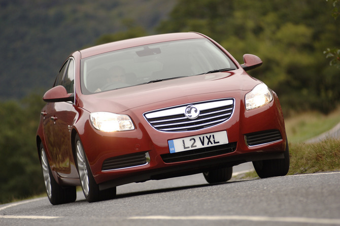 Vauxhall Insignia Hatchback 2.0 CDTi 160hp SE 4x4 (Auto) Vauxhall Insignia Hatchback 2.0 CDTi 160hp SE 4x4 (Auto)