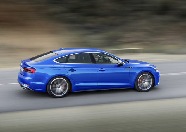 It can accelerate from 0 to 100km/h in 4.7 and reach an electronically limited top speed of 250km/h It can accelerate from 0 to 100km/h in 4.7 and reach an electronically limited top speed of 250km/h