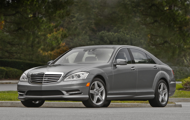 Mercedes-Benz S550 4MATIC Mercedes-Benz S550 4MATIC