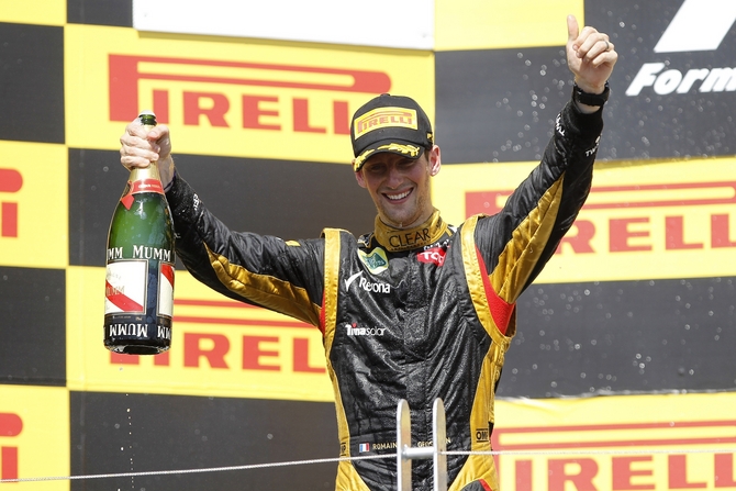 Grosjean na cerimónia do pódio no Grande Prémio do Canadá Grosjean na cerimónia do pódio no Grande Prémio do Canadá