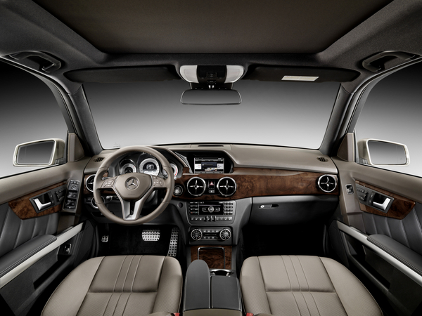 Mercedes GLK Meant to Bring Sedan Style into Compact SUV Mercedes GLK Meant to Bring Sedan Style into Compact SUV