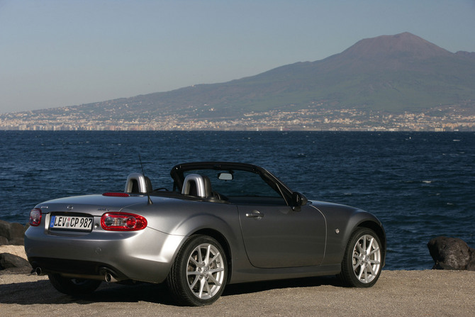 Mazda MX-5 2.0 Mazda MX-5 2.0
