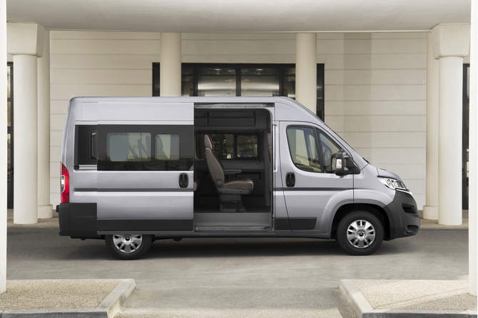 Citroën Jumper Furgão 33 L3H2 HDi Confort Citroën Jumper Furgão 33 L3H2 HDi Confort