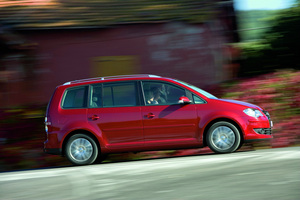 Volkswagen Touran 1.9I TDI BlueMotion 105cv DPF Trendline 7L.