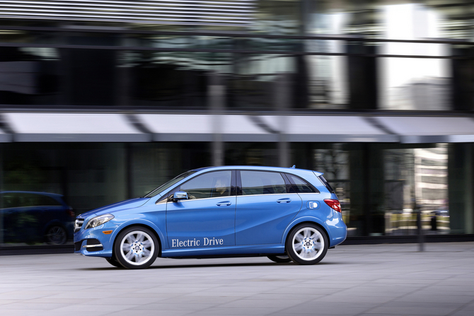 A Daimler detém 4.3% da Tesla A Daimler detém 4.3% da Tesla